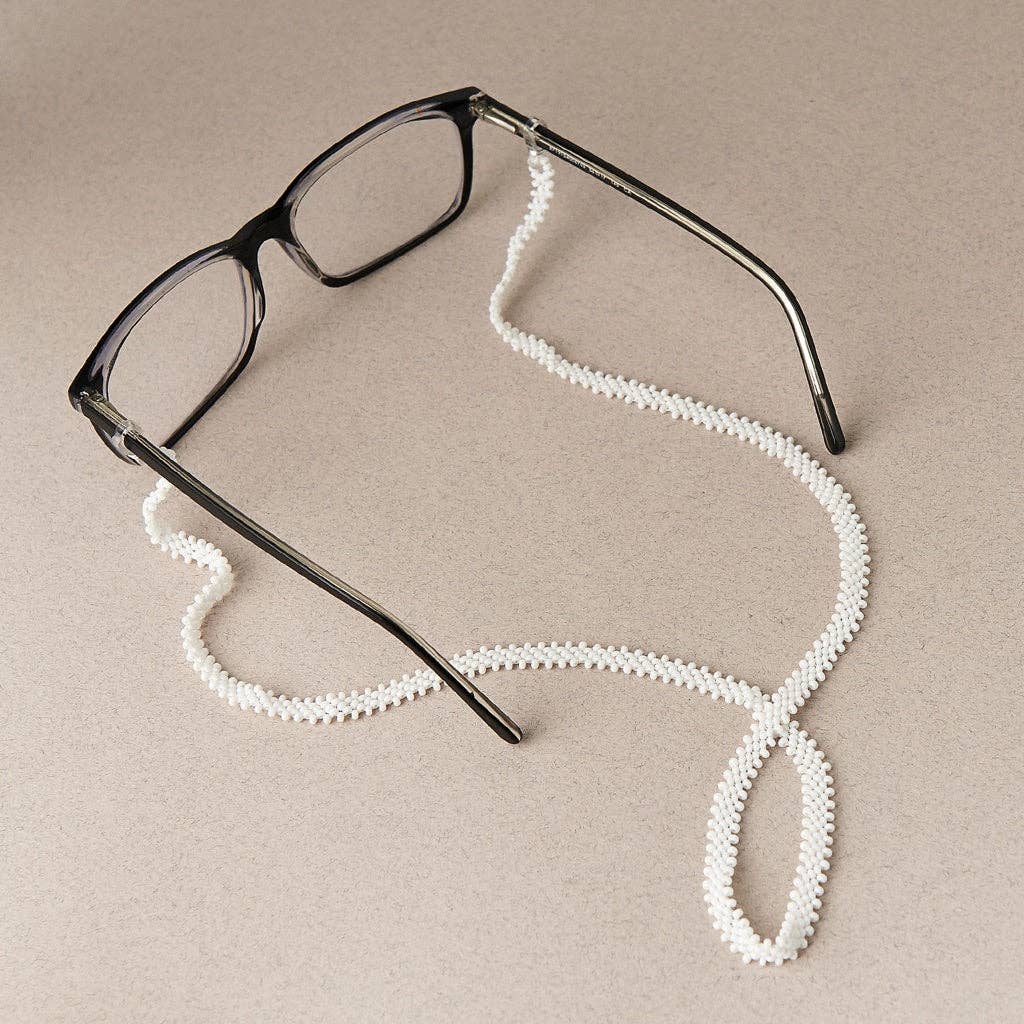 Pearly Whites - Indigenous Beaded Glasses Chain