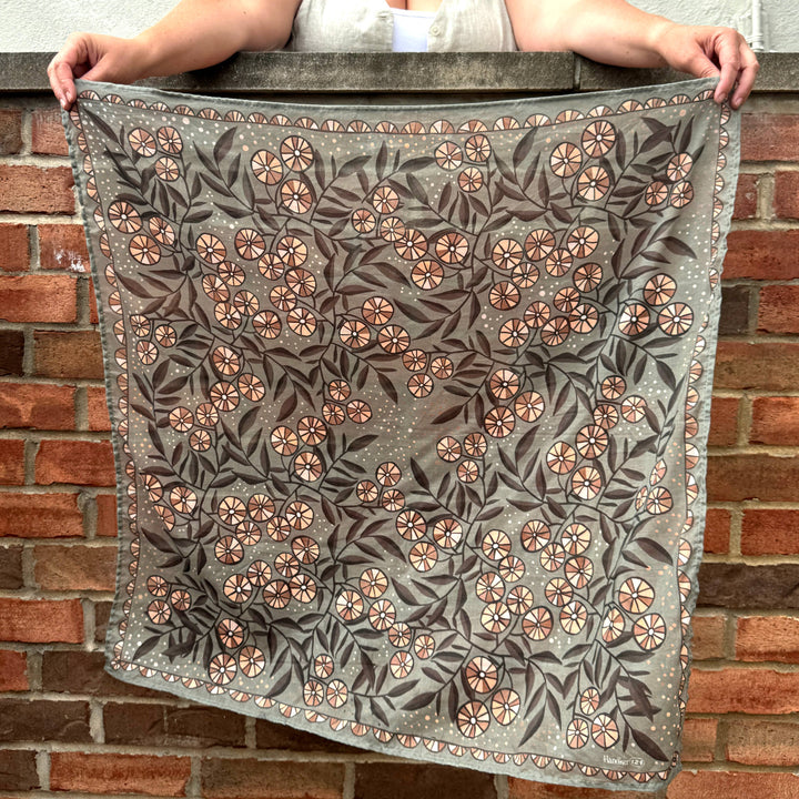 34" Eleanor Bandana