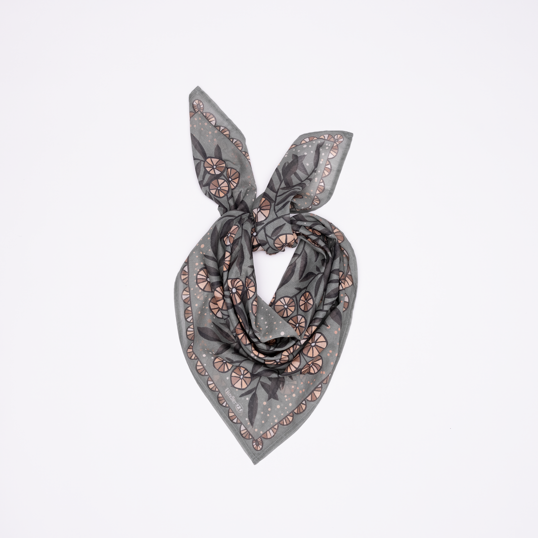 34" Eleanor Bandana