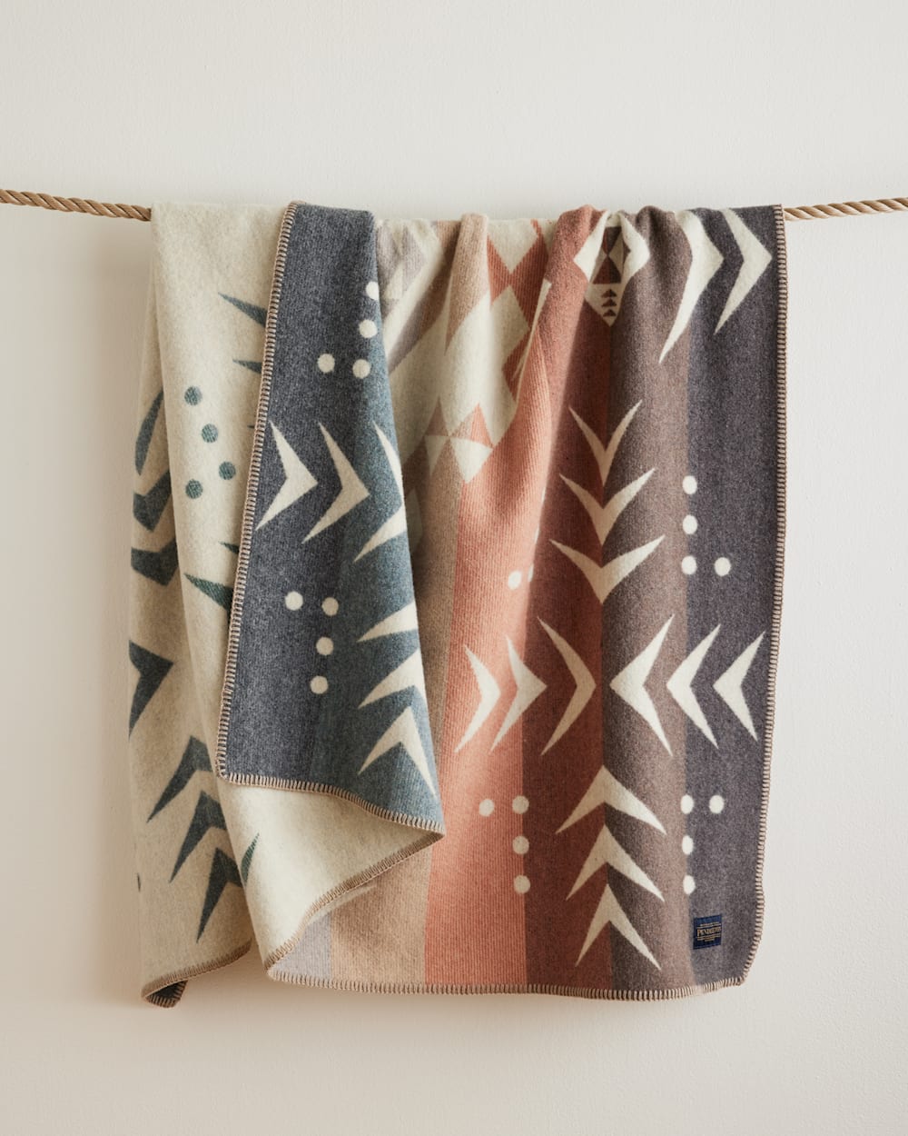 Pendleton Agate Beach Throw - Grey Multi
