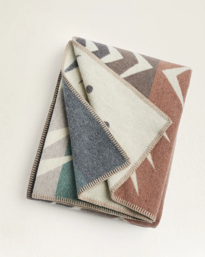 Pendleton Agate Beach Throw - Grey Multi