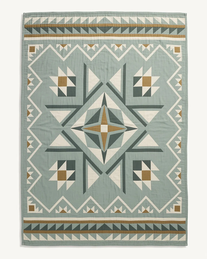 Quilted Star Matelassé Coverlet - Shale
