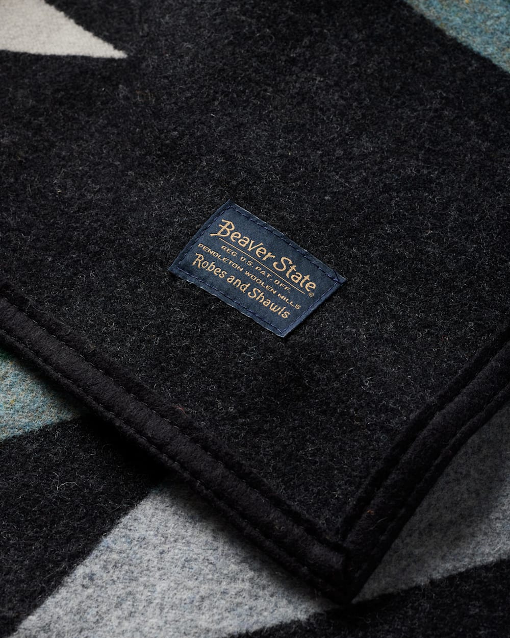 Pendleton  Oxford Wyeth Trail Blanket - Queen or King