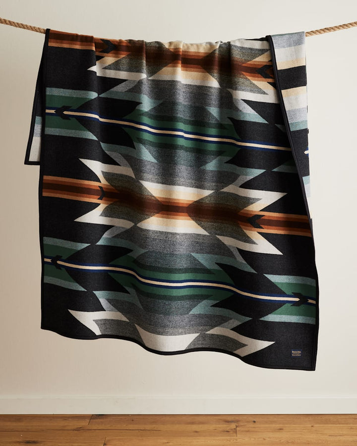 Pendleton  Oxford Wyeth Trail Blanket - Queen or King