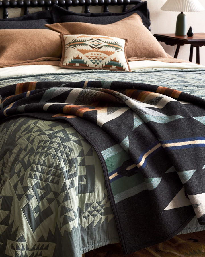 Pendleton  Oxford Wyeth Trail Blanket - Queen or King