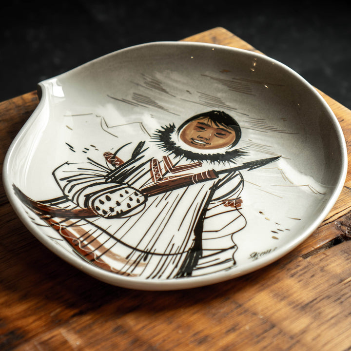 Sascha Brastoff Alaska Series Serving Plate - Inuit - BUNKHAUS