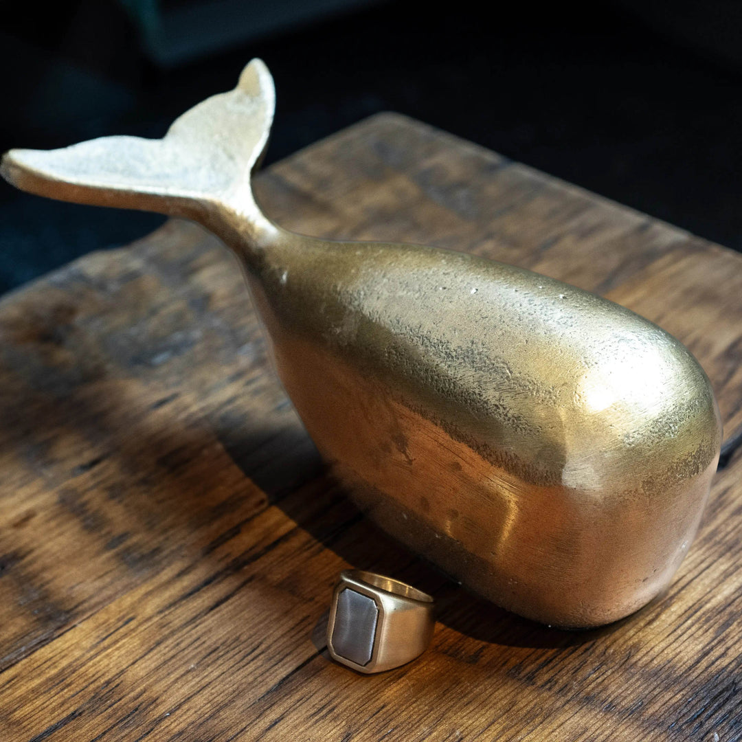 Golden whale - BUNKHAUS