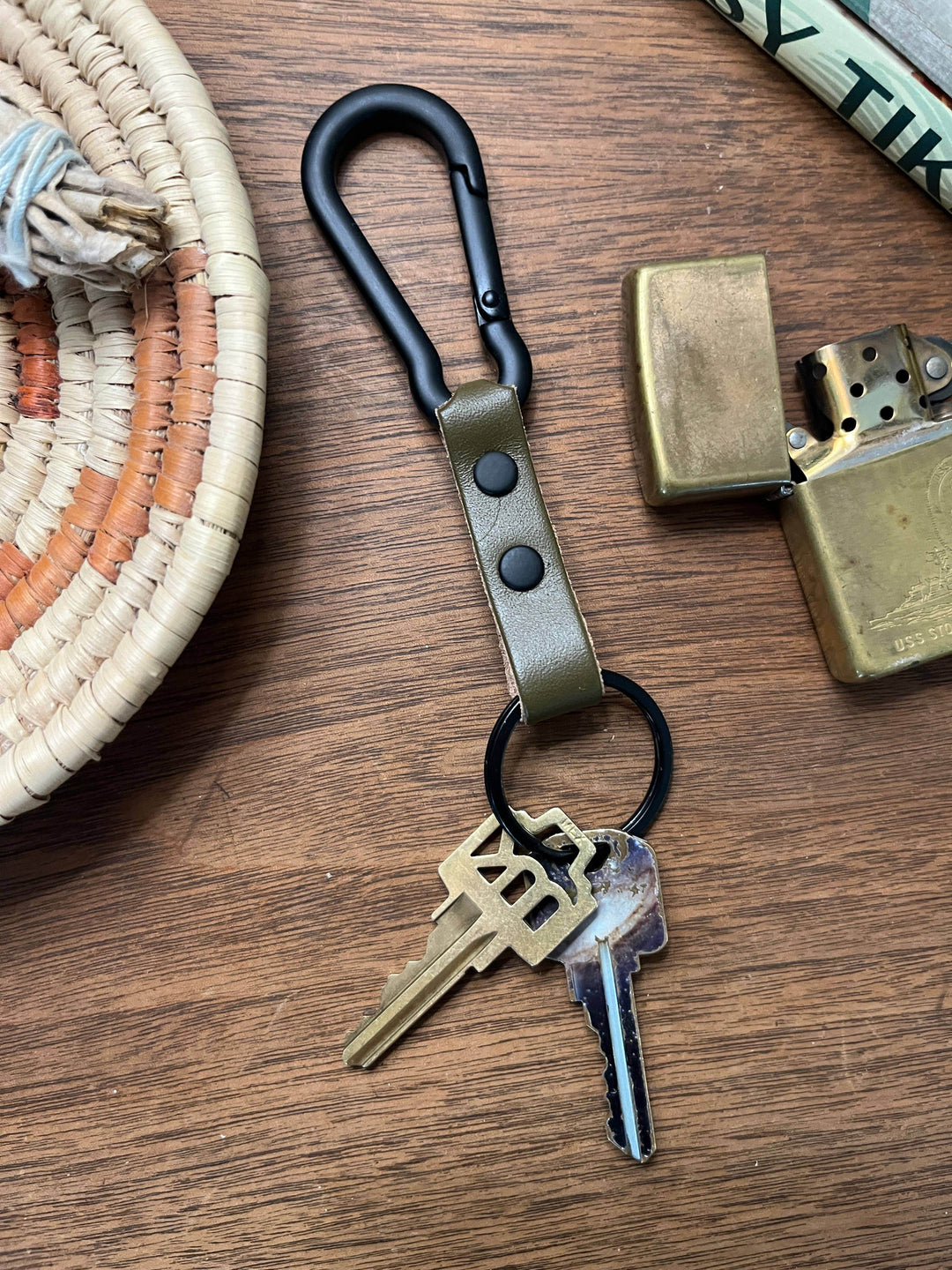 Tuxedo Carabiner Keychain - BUNKHAUS