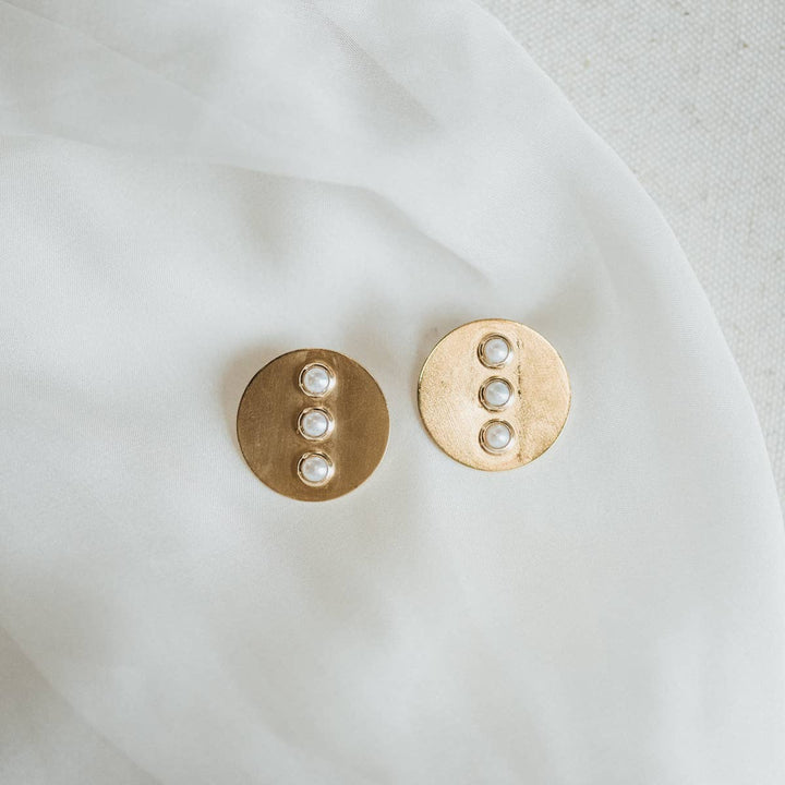 Dolly Pearl Studs