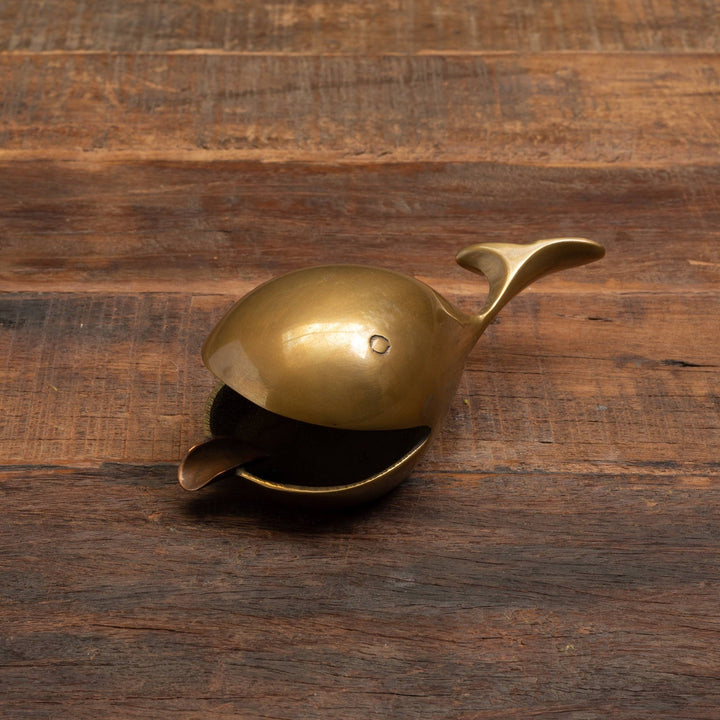 Whale Ashtray Chehoma USA
