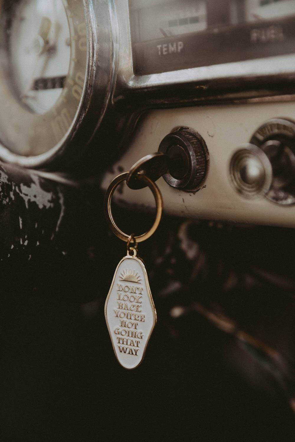 Don't Look Back Keychain - BUNKHAUS